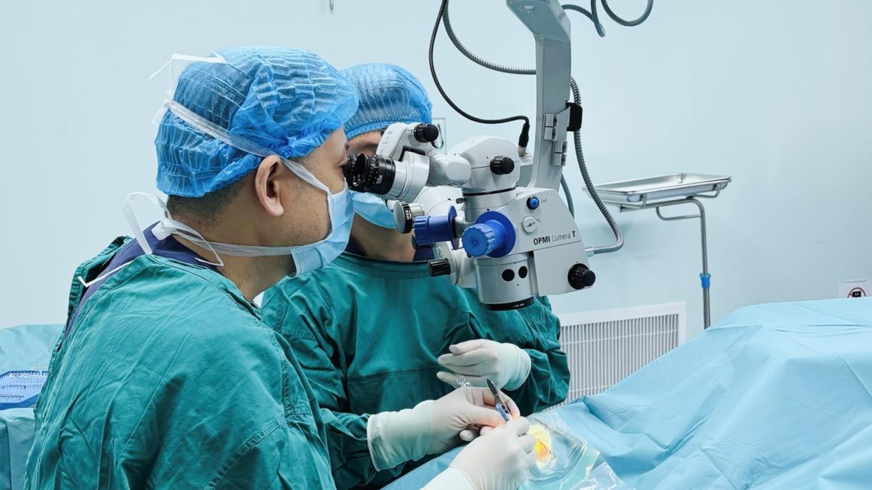 夜路不敢开,钓鱼看不清...…白内障手术重获清晰「视」界