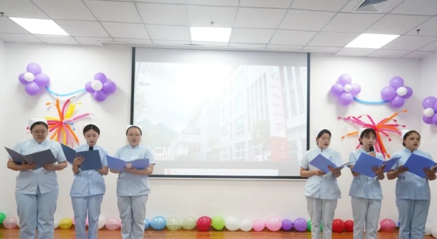 筑梦天使路·启航新征程丨重庆大学附属黔江医院 2025 年护士规范化培训结业典礼圆满举行