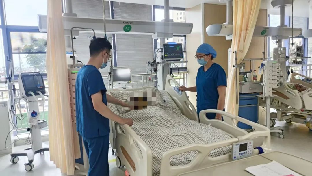 昆明三博成功开展首例双重血浆分子吸附系统人工肝治疗，拯救危重症患者生命