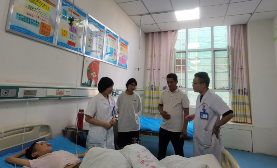 列车上儿童突发高烧 南昌大学二附院援疆医生刘琴紧急救援
