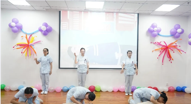 筑梦天使路·启航新征程丨重庆大学附属黔江医院 2025 年护士规范化培训结业典礼圆满举行