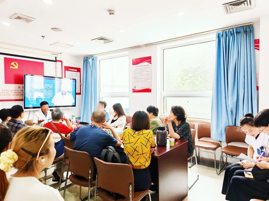 守护清明「视」界,绽放无限「晶」彩 | 北京华厦民众眼科医院白内障科普讲座圆满举行