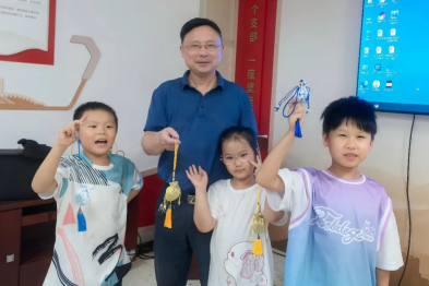 童心识百草 药香润童心