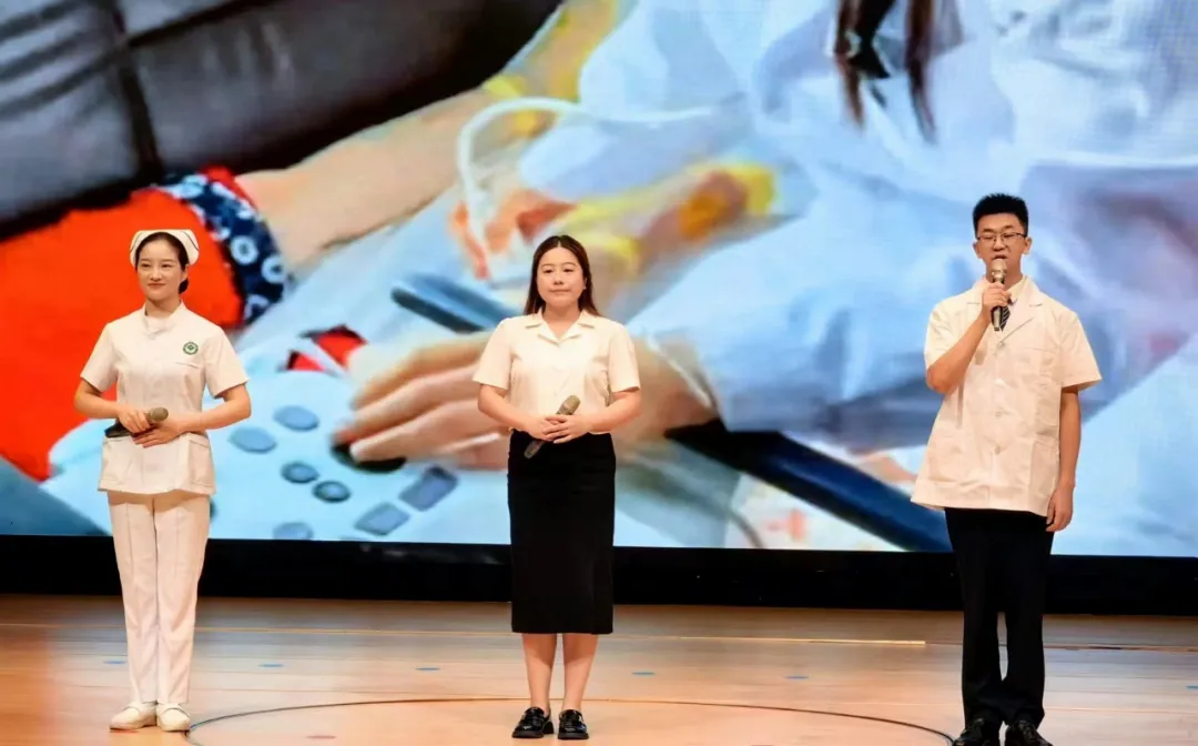 医者志愿微光筑健康！健康守护队在市直志愿服务展演中斩获佳绩