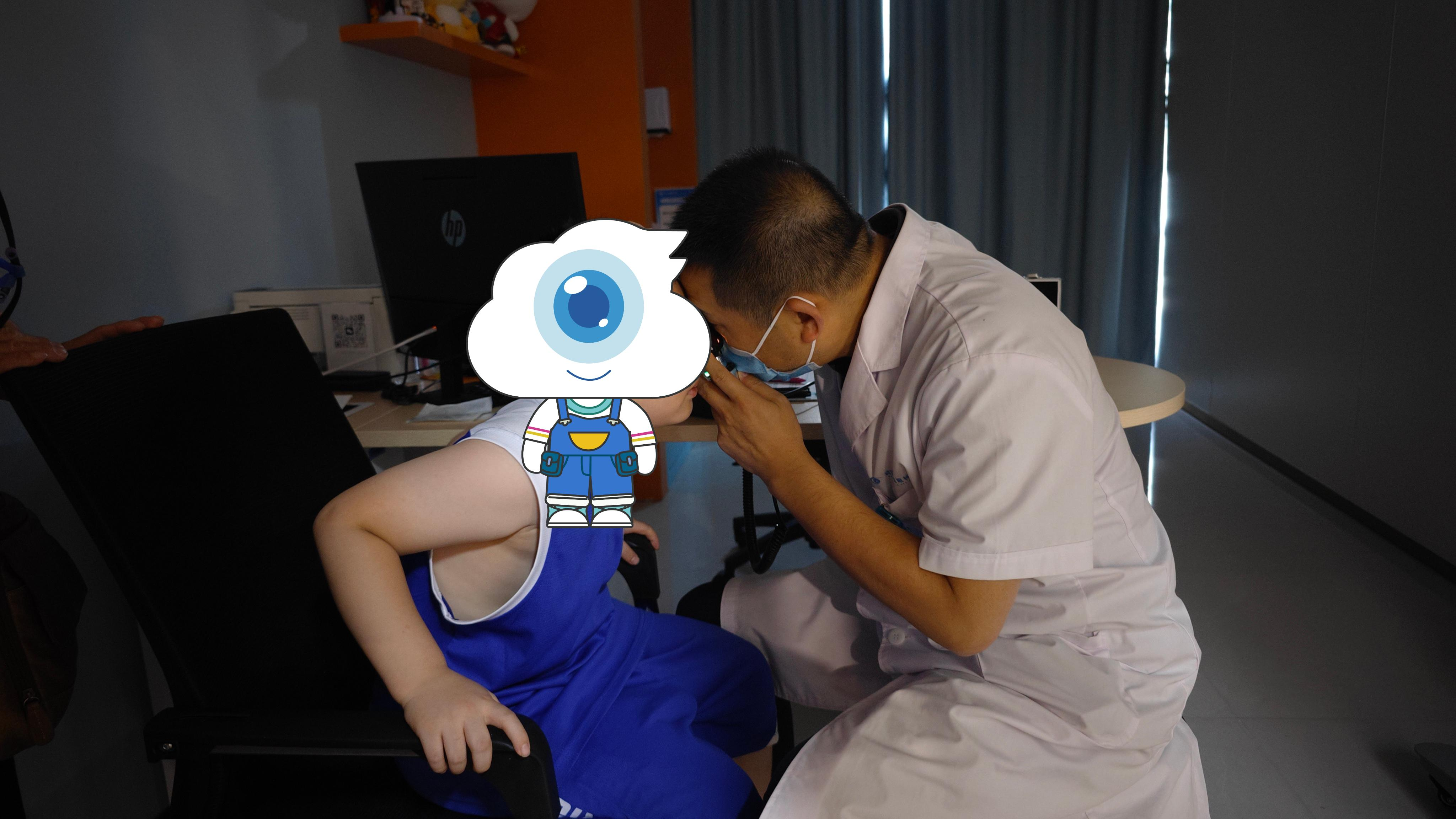 6 岁男孩旁中心注视弱视久治不愈,独家疗法一个月 43 次「纠旁」破局