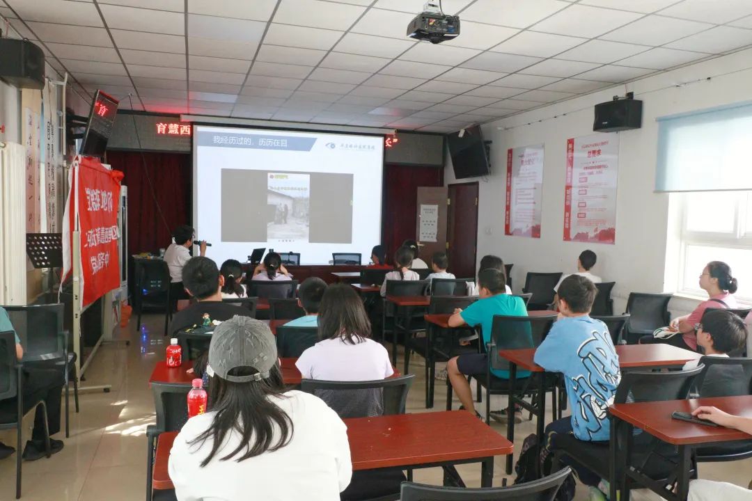 北京华厦民众眼科医院业务院长杨付合受邀走进育慧西里:党课融合眼健康,点亮社区「睛」彩生活