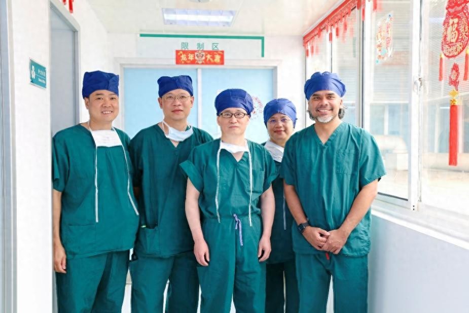 武汉大学人民医院持续灌流耳内镜技术「圈粉」国际同行