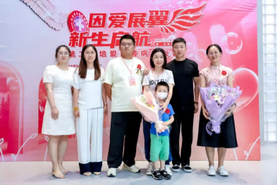 明星故事 | 医者仁心+陌生大爱，合力托举两岁半重型再障宝宝的新生之路
