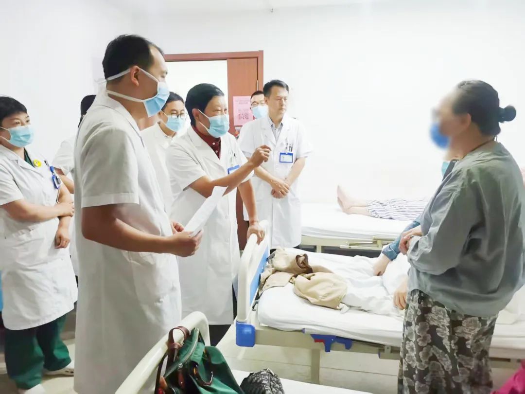 北京华厦民众眼科医院:制度落地践于行 领导查房筑安全