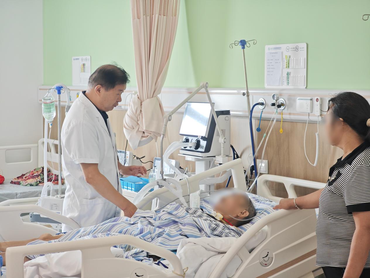 车祸重伤、指标爆表…多学科团队联手让重伤患者从昏迷到「回应」