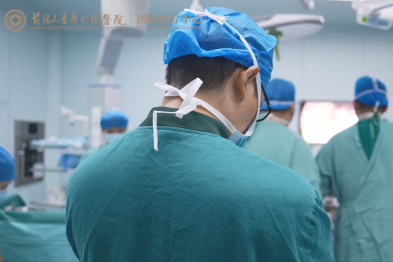 医师节特辑 | 聚光成炬：无声之处自有千钧力量