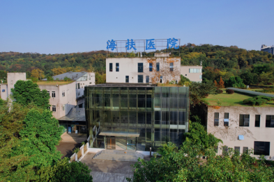 致敬医者！2025 年中国医师节，以「德」与「技」守护生命之光