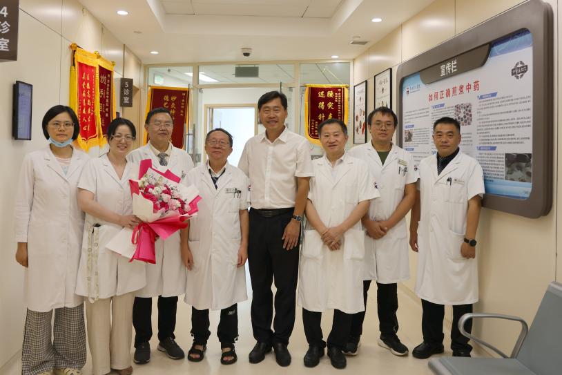 弘扬医者仁心,贵州茅台医院隆重庆祝「中国医师节」