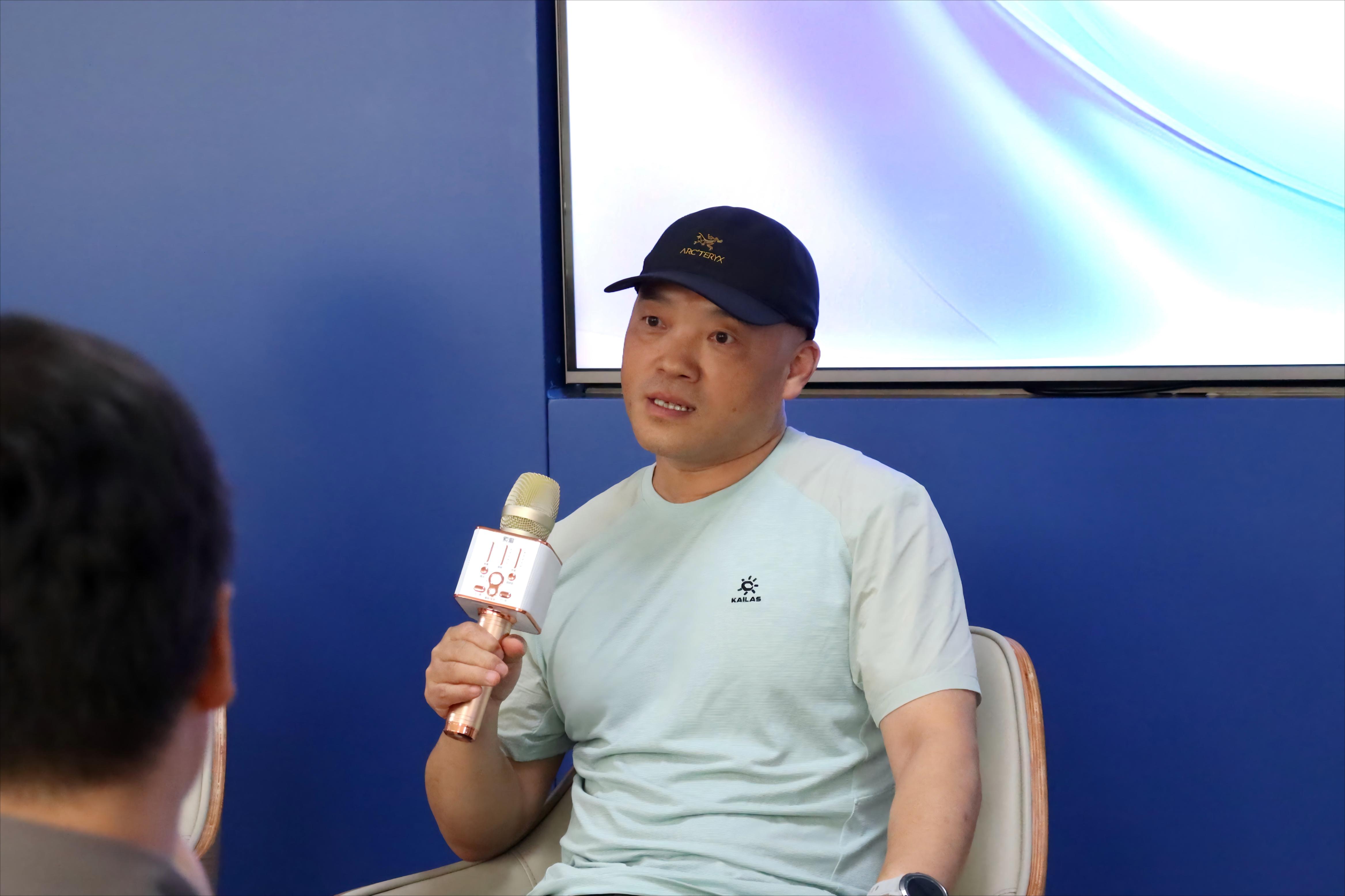 医疗界 IP 大碰撞!「成都下水道」「消化科倔老头」「扫地僧一听」汇聚新华医院,共探医学新媒体「破圈」之道!