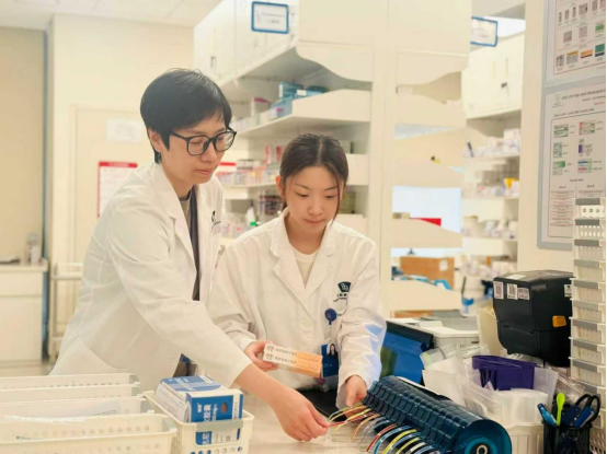 医药跨境协作新范式：和睦家药剂师如何从 「抓药人」 变身肿瘤患者安全守护者？