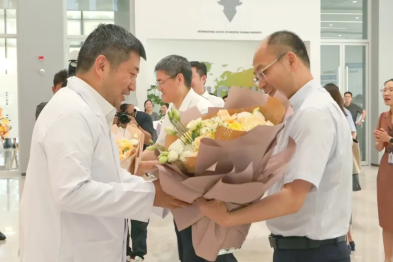 中国医师节 | 校市领导亲切慰问浙大四院医务工作者，点赞赴孟加拉国医疗队