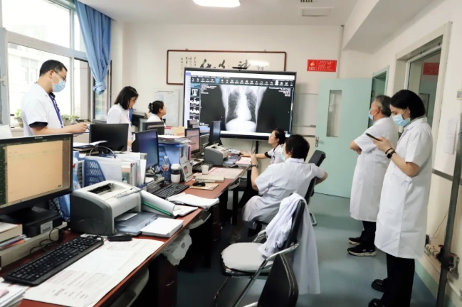 中国老年学和老年医学学会肿瘤康复长治市中医医院实践基地中期指导暨《结直肠癌中西医结合诊疗指南》宣贯会在长治市中医医院举行