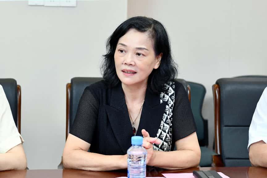 江西省总工会、教育工会一行到南昌大学二附院走访慰问——情系医师节 慰问暖人心