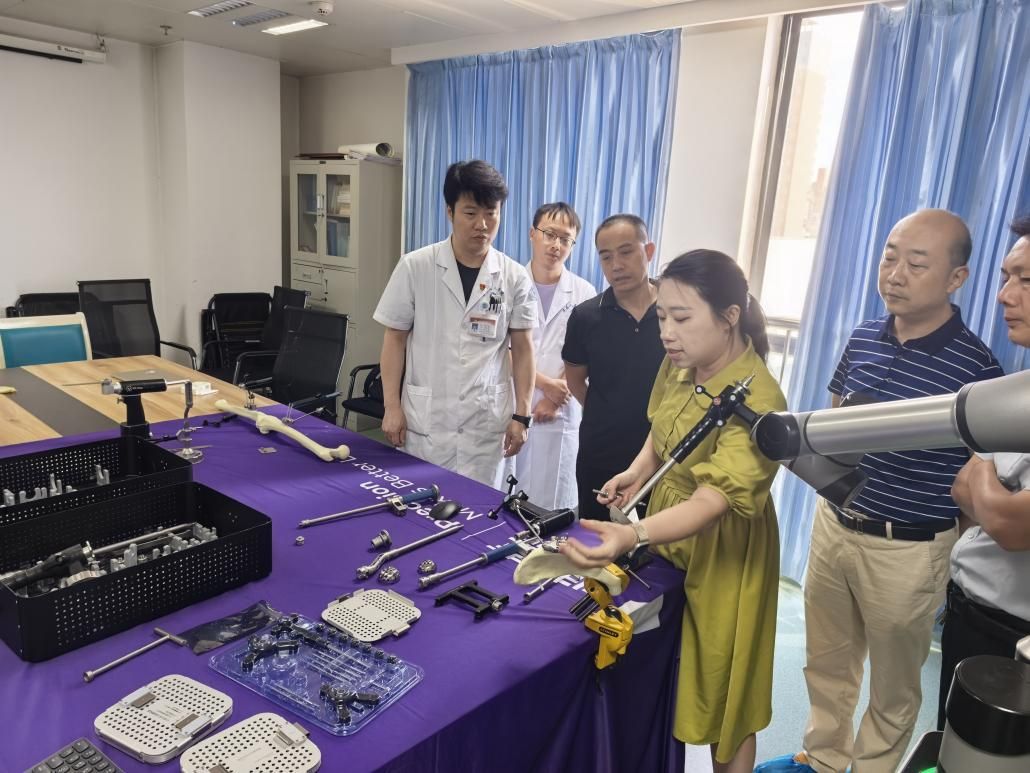 「智行基层」骨科中心关节外科大师面对面系列活动第十五期暨键赏嘉机器人辅助关节置换精准技术培训班圆满落幕