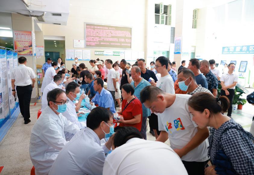 建成辐射鄂东的区域医疗高地 武汉市新洲区人民医院签约加入湖北省人民医院医联体