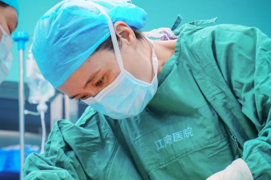 时光里的温柔刻痕 | 中国医师节，致敬「生命见证者」