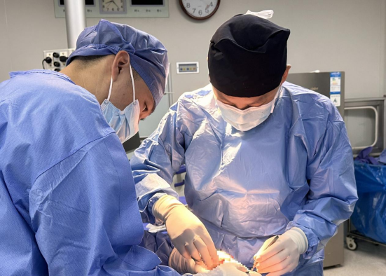 女子胸痛元凶竟是 23 年前丰胸注射物！