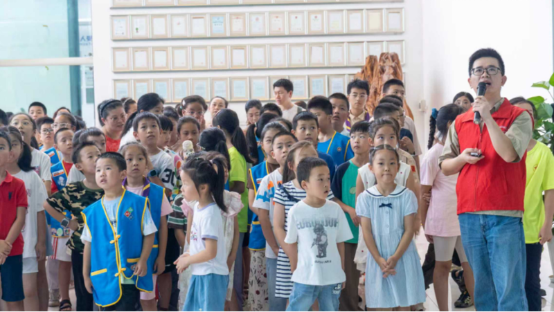 卓越少年义工团走进海扶刀发源地,近 80 组亲子家庭探索超声波奥秘