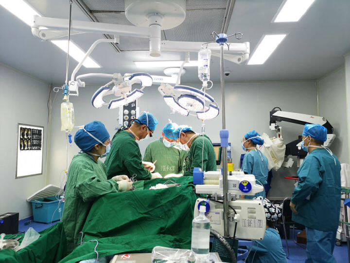 「小」医院里有「大」爱