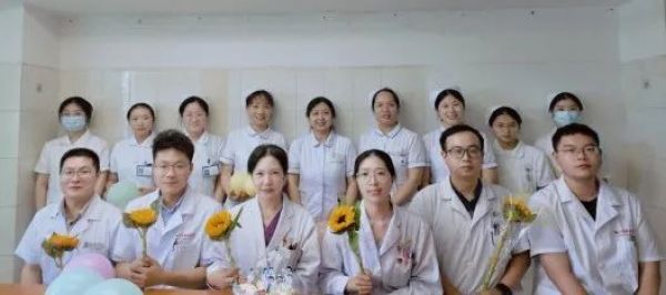 「双心」辉映,向阳而行——荆门市中心医院北院区心血管内科医师节专属「暖心礼」