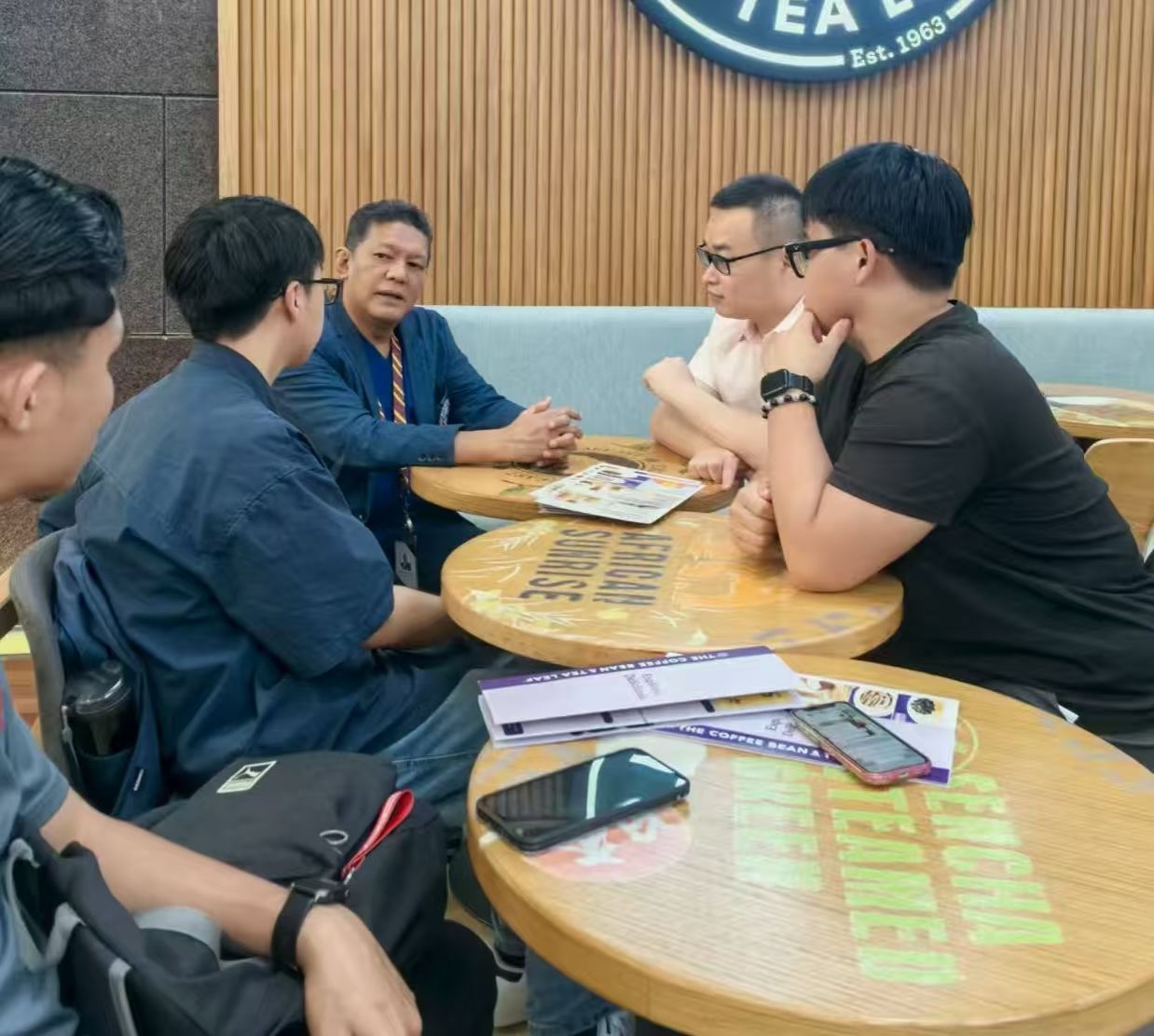 国际骨科盛会，西安交大二附院学子展风采拓视野