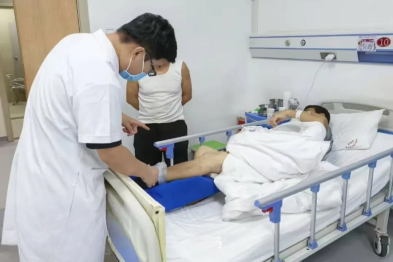 满腔热血映初心：创伤中心医者无偿献血燃亮生命之光