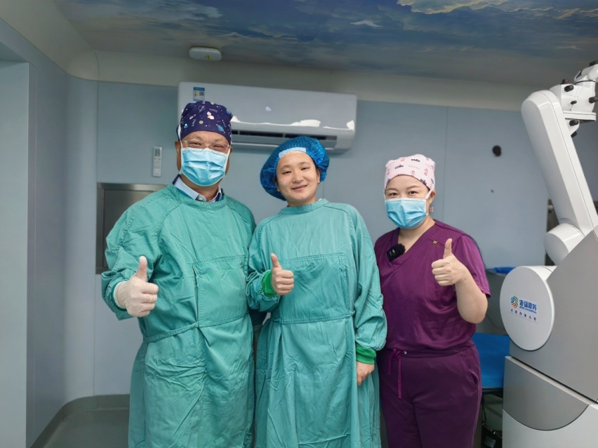 武汉普瑞眼科举办「全飞秒 SMILE pro 科普认证暨手术破 100 例庆典」