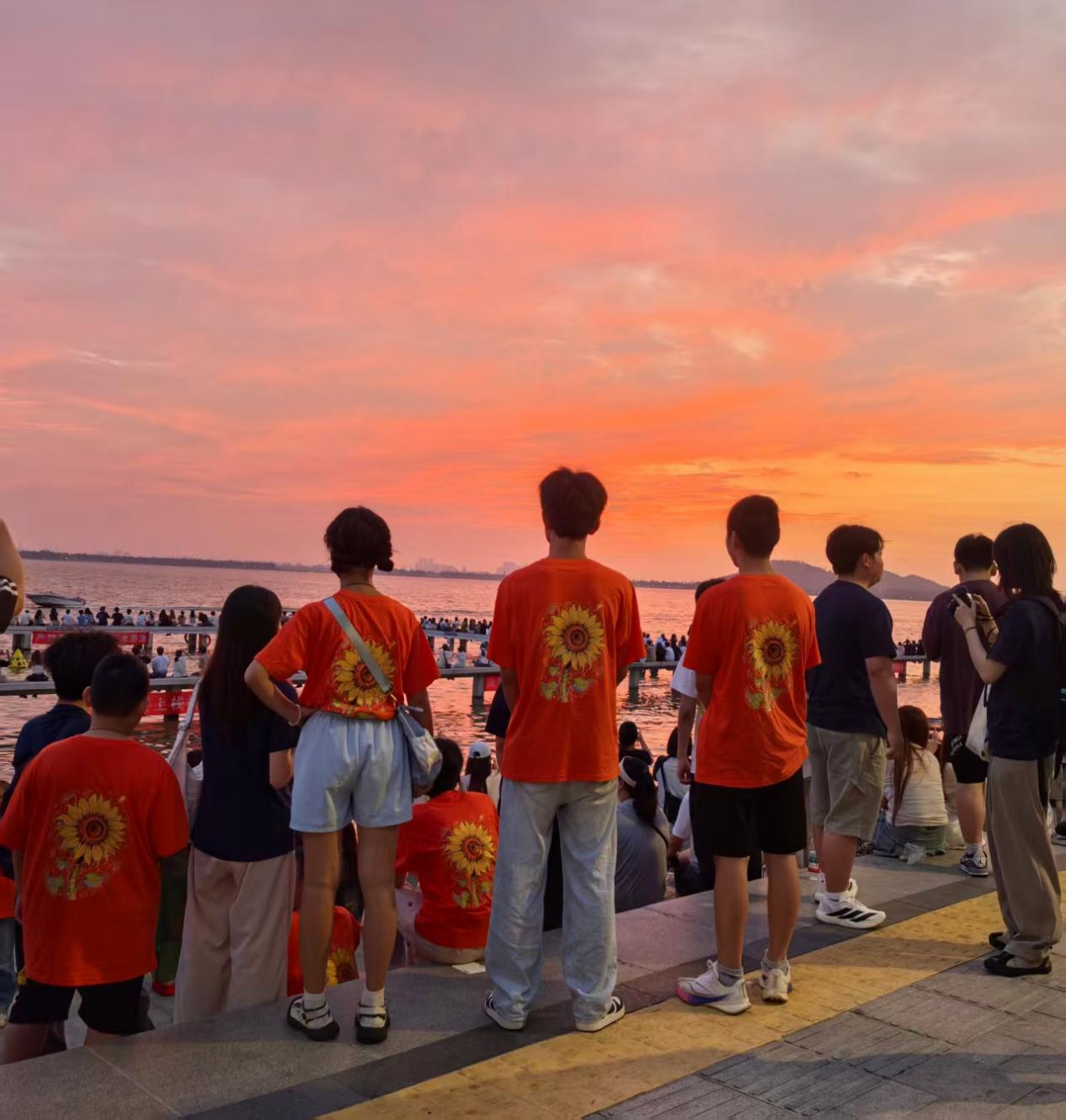 爱点亮心灯 武汉大学中南医院宁养院举办 2025 年快乐成长夏令营