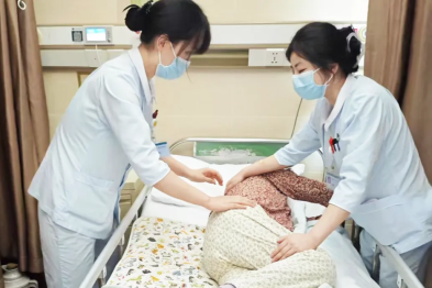 从利刃到微光，提灯人温暖守护下的重生之路