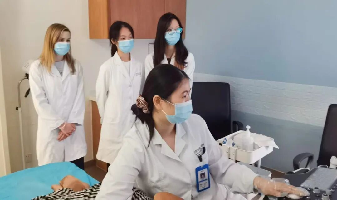 「洋学生 洋患者」,在京医 VERY GOOD!