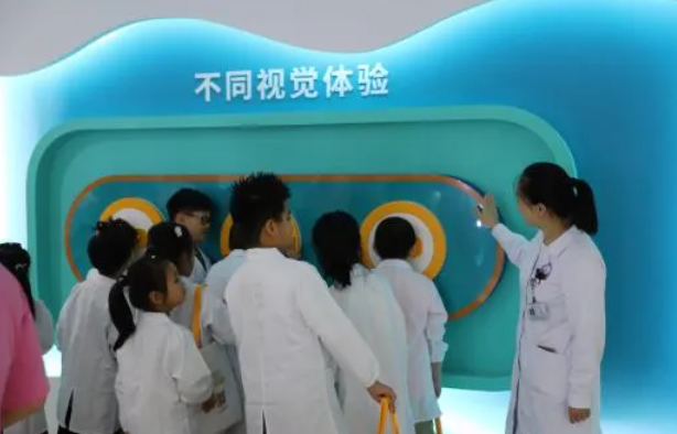 阜阳市妇女儿童医院暑期「医学」体验营落幕，萌娃变身「小医生」解锁医学启蒙之旅