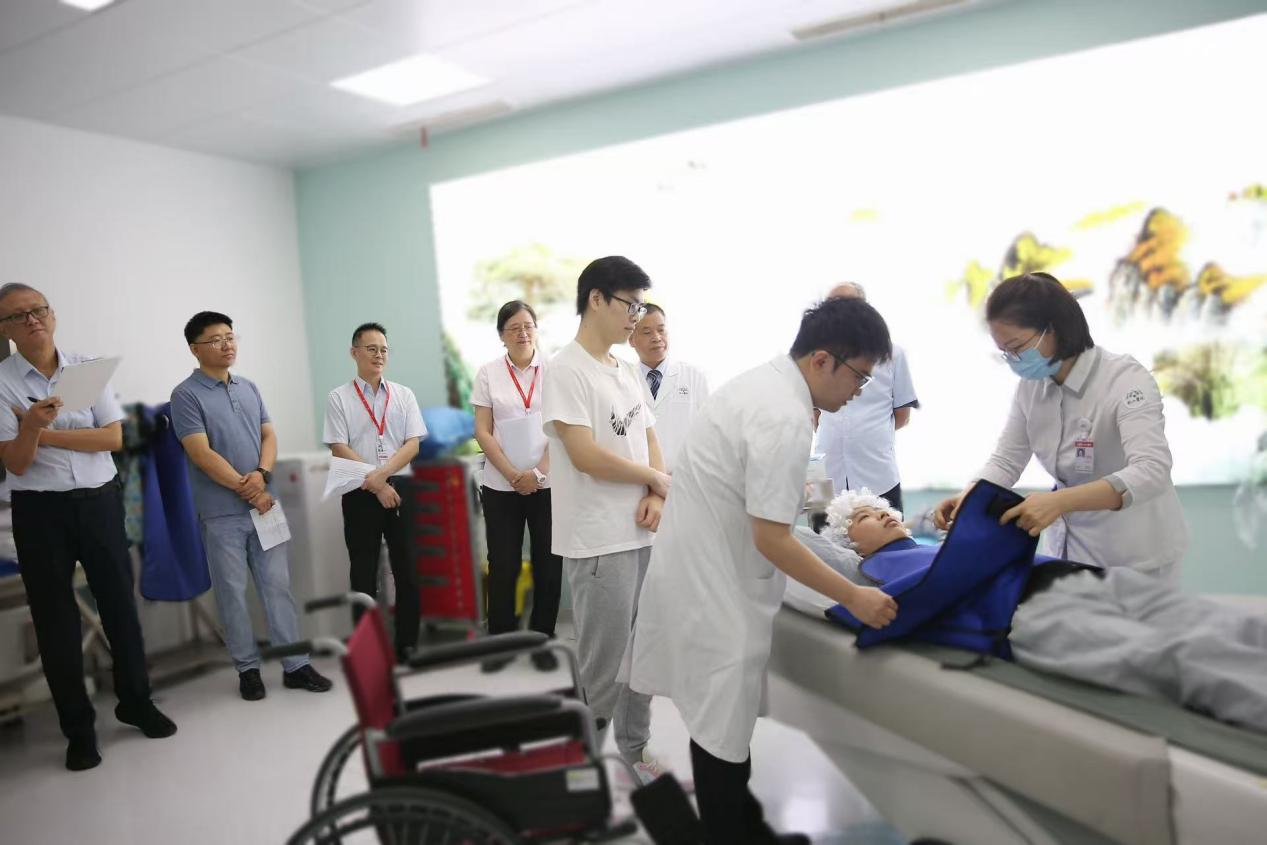 践行极致服务！重庆松山医院放射科打造 24 小时标准化影像检查