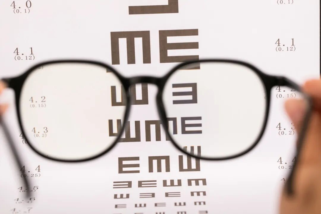 别嫌烦!近视术前 20 多项检查,少做一项都不行!