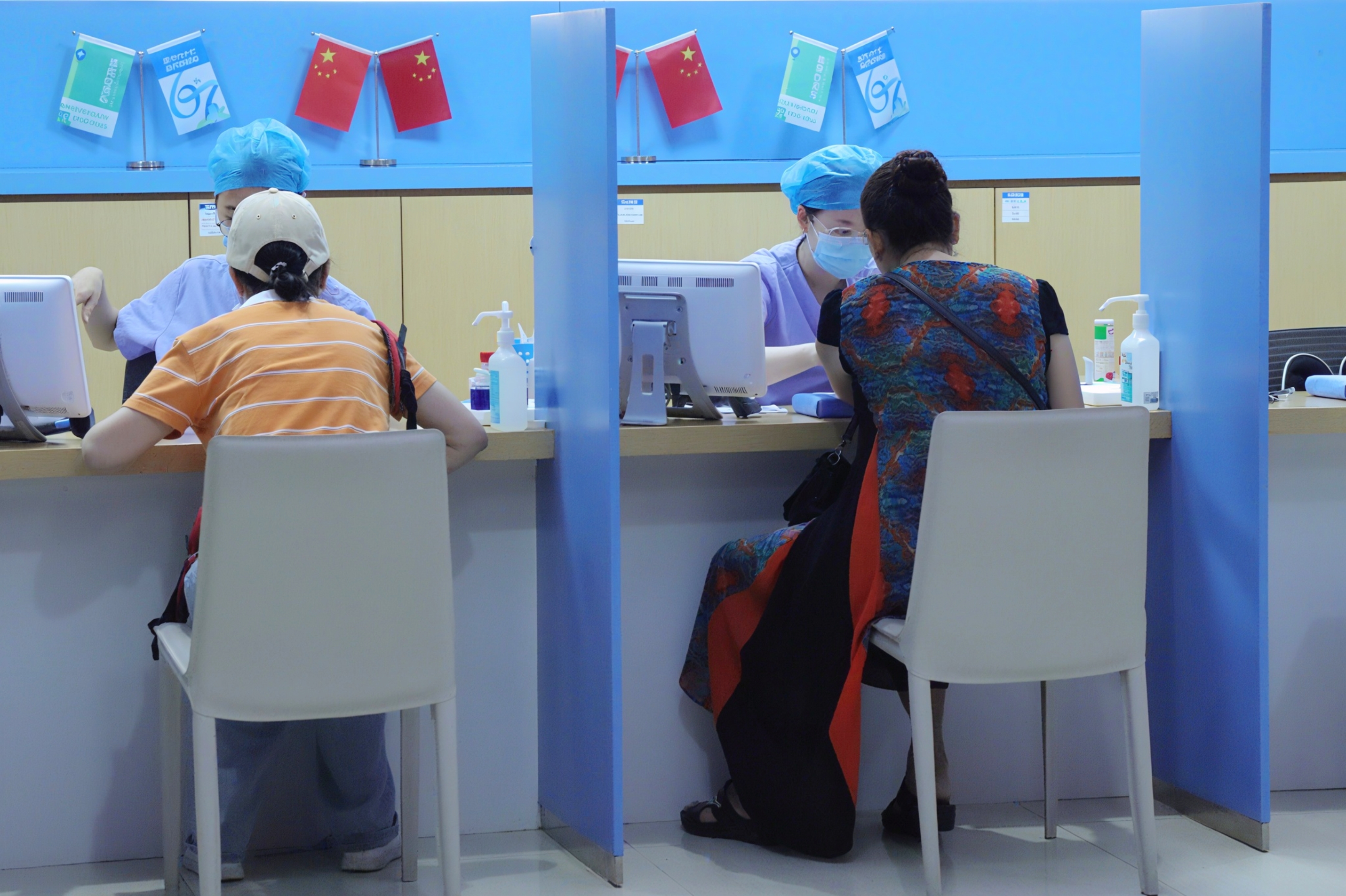 新华六十七载仁心赓续 益行践初心书写新章——川北医学院附属成都新华医院建院 67 周年院庆圆满落幕