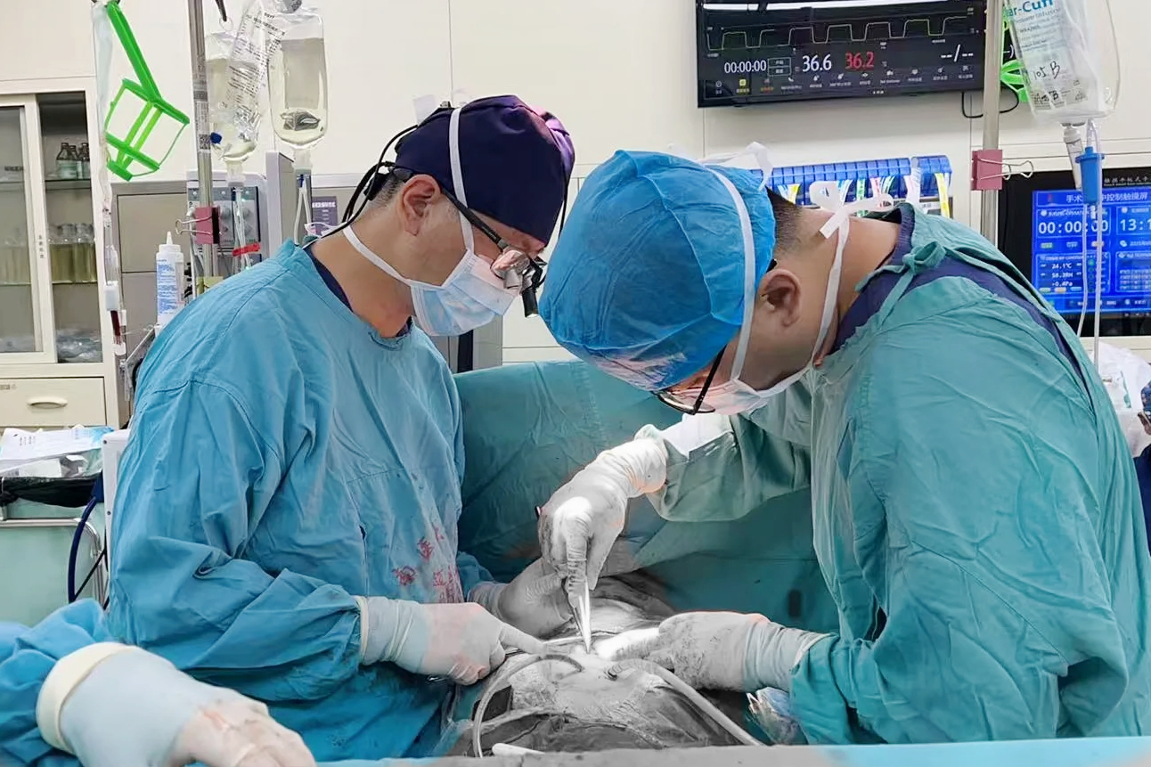 罕见漏斗胸合并心包异常,南医大二附院专家团队精准施治