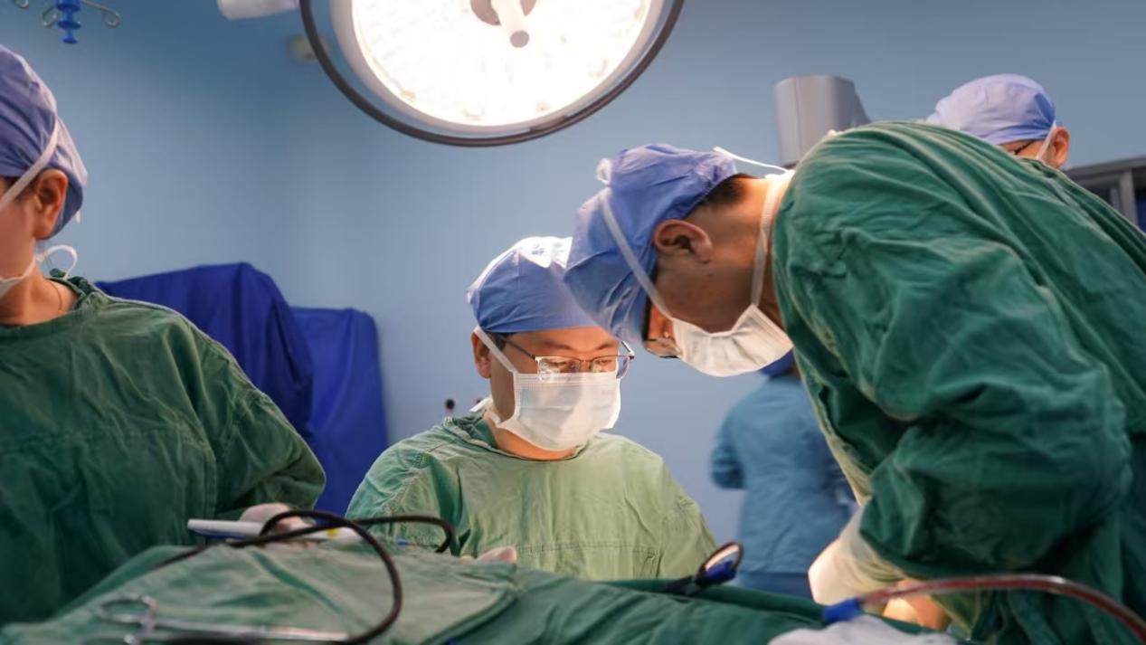 92 岁超高龄患者颅内藏巨大肿瘤致偏瘫!武大人民医院多学科协作成功「除瘤」