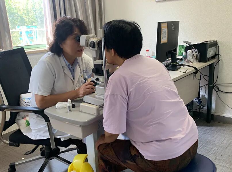 武汉普瑞眼科举办「秋风送爽·明眸晚年」白内障专家见面会