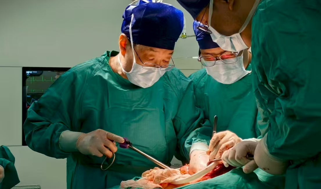 医者父母心 师者领航人——记河北医大一院普外学科主任李中信教授