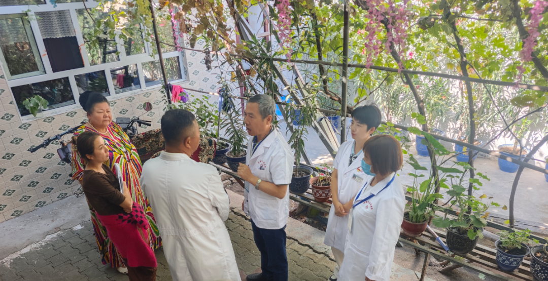 西交大一附院第十一批国家巡回医疗队圆满完成伊犁州友谊医院站工作