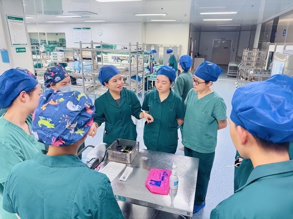 消毒供应中心新入科护士操作技能大练兵圆满收官：以专业守护生命，以标准铸就安全！