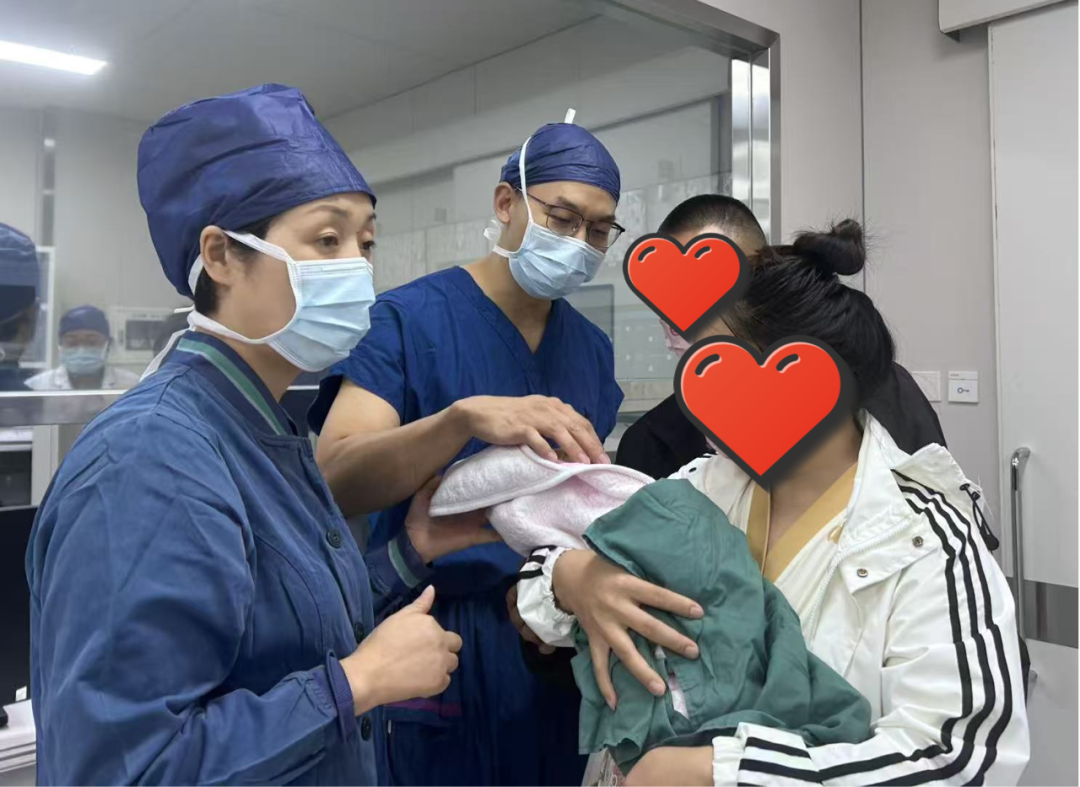 交医精术 | 49 天婴儿患罕见骶尾部畸胎瘤,陆港院区小儿外科与麻醉手术部协同攻坚守护新生