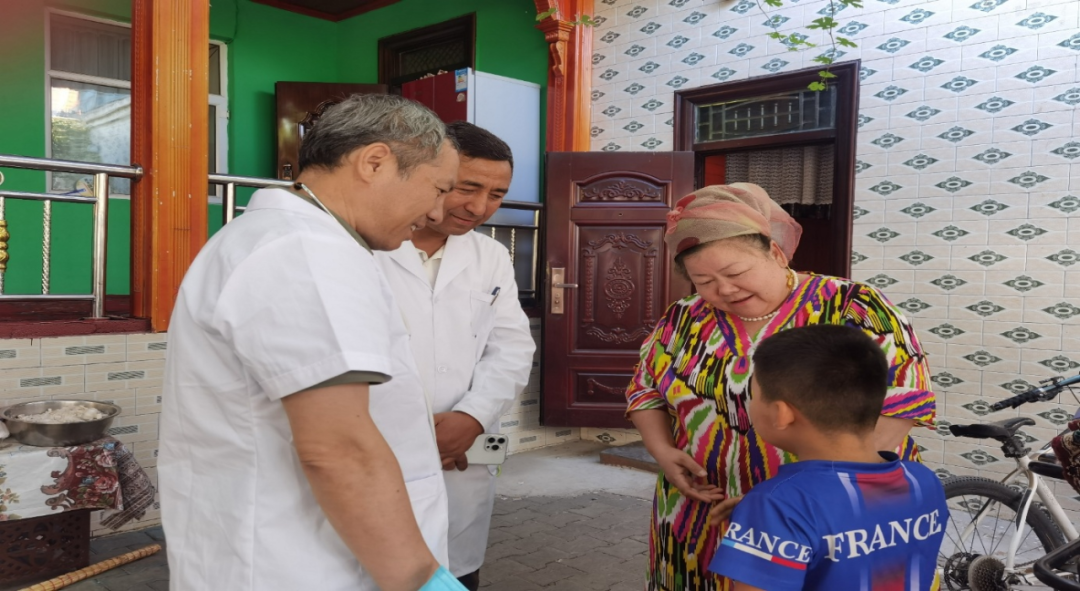 西交大一附院第十一批国家巡回医疗队圆满完成伊犁州友谊医院站工作