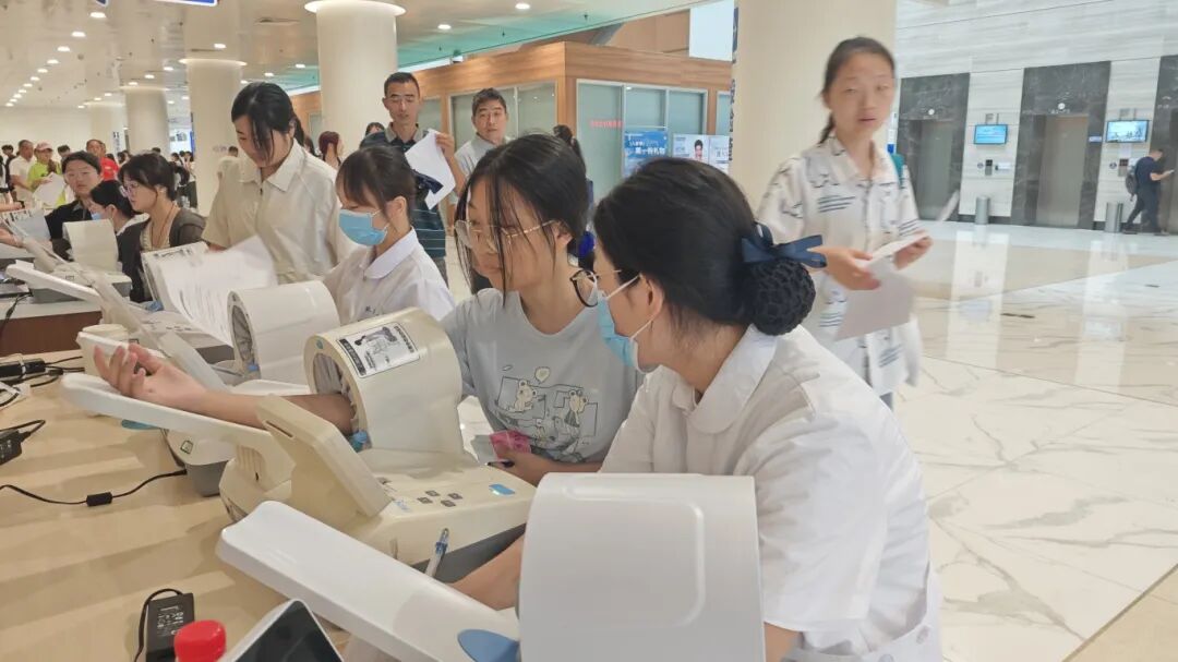 护航高校万名新生入学，保障大学青年身心健康！