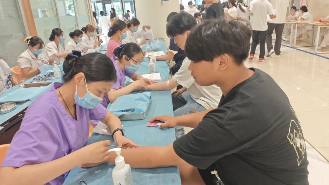 护航高校万名新生入学，保障大学青年身心健康！