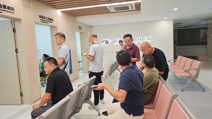 保畅通有您，护光明有我 —— 武汉华厦眼科联合比亚迪绿动守护出租车司机眼健康